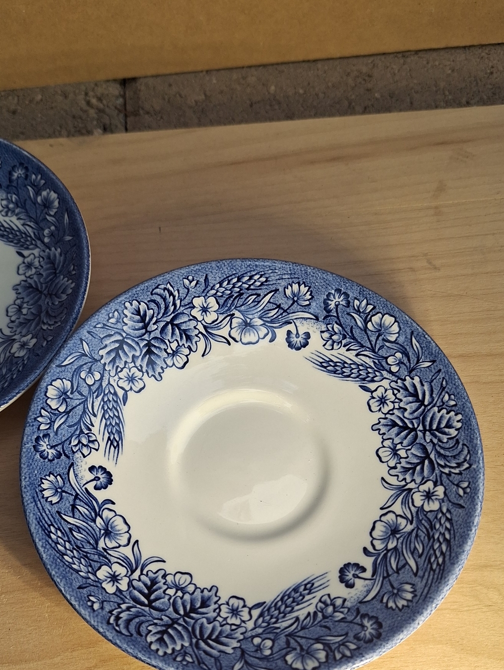 Churchill China England white ceramic 2 saucers blue and white - Picture 5 of 9